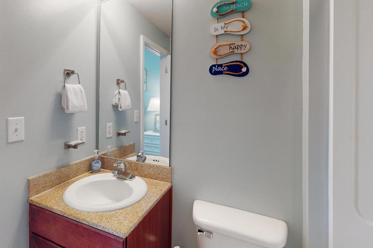 Laketown Wharf 1038