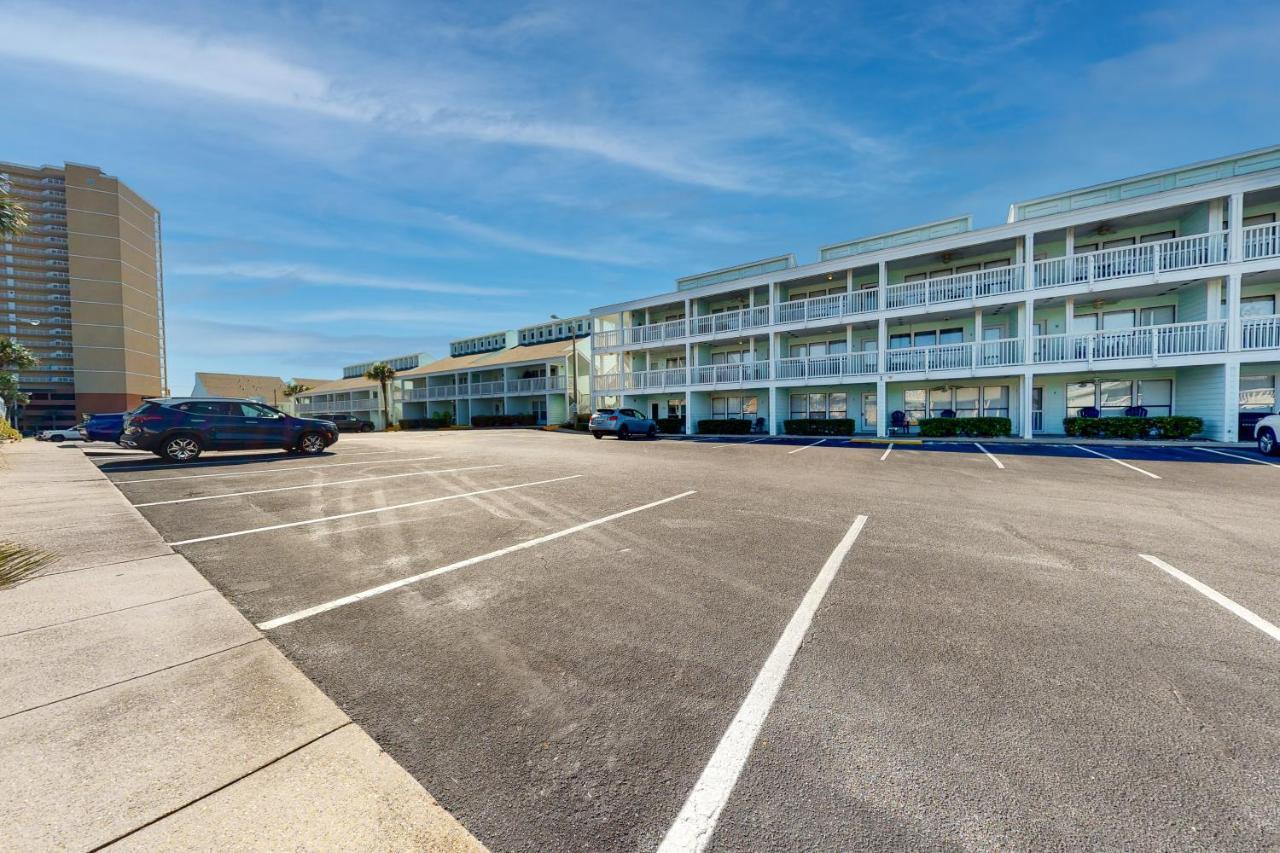 Laketown Wharf 1038